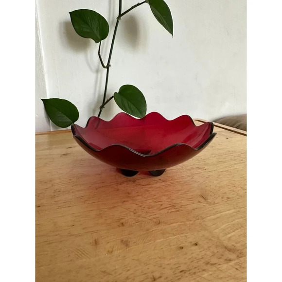 Other - Scalloped Shell Bowl